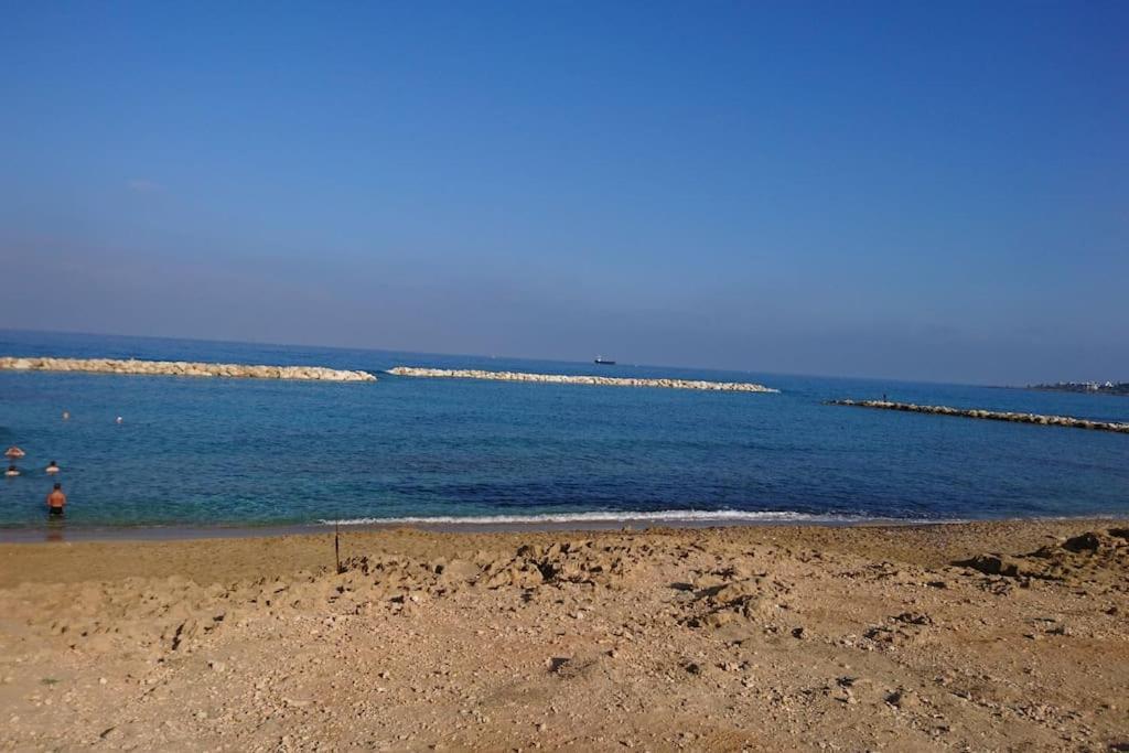 Isabella Court Townhouse Near Venus Beach And Lidl Paphos Exteriör bild