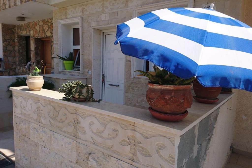 Isabella Court Townhouse Near Venus Beach And Lidl Paphos Exteriör bild